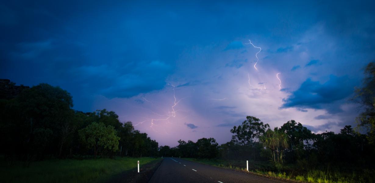 Kakadu, lightening,